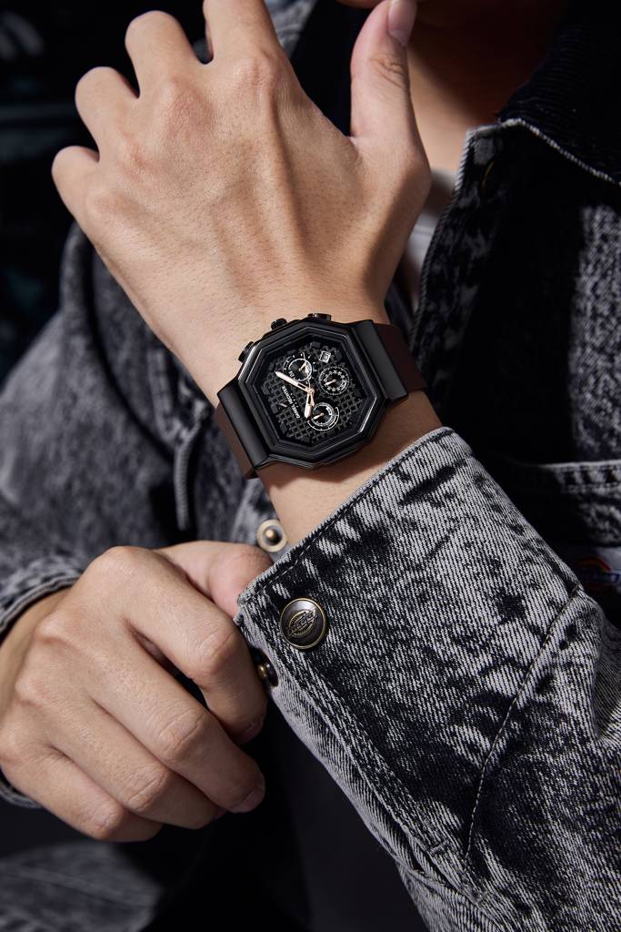 Daniel Hechter Paris Daumesnil Collection Analog Watch For Men Hexagonal Chronograph Watch Black Textured Dial, M : DHM1018-02