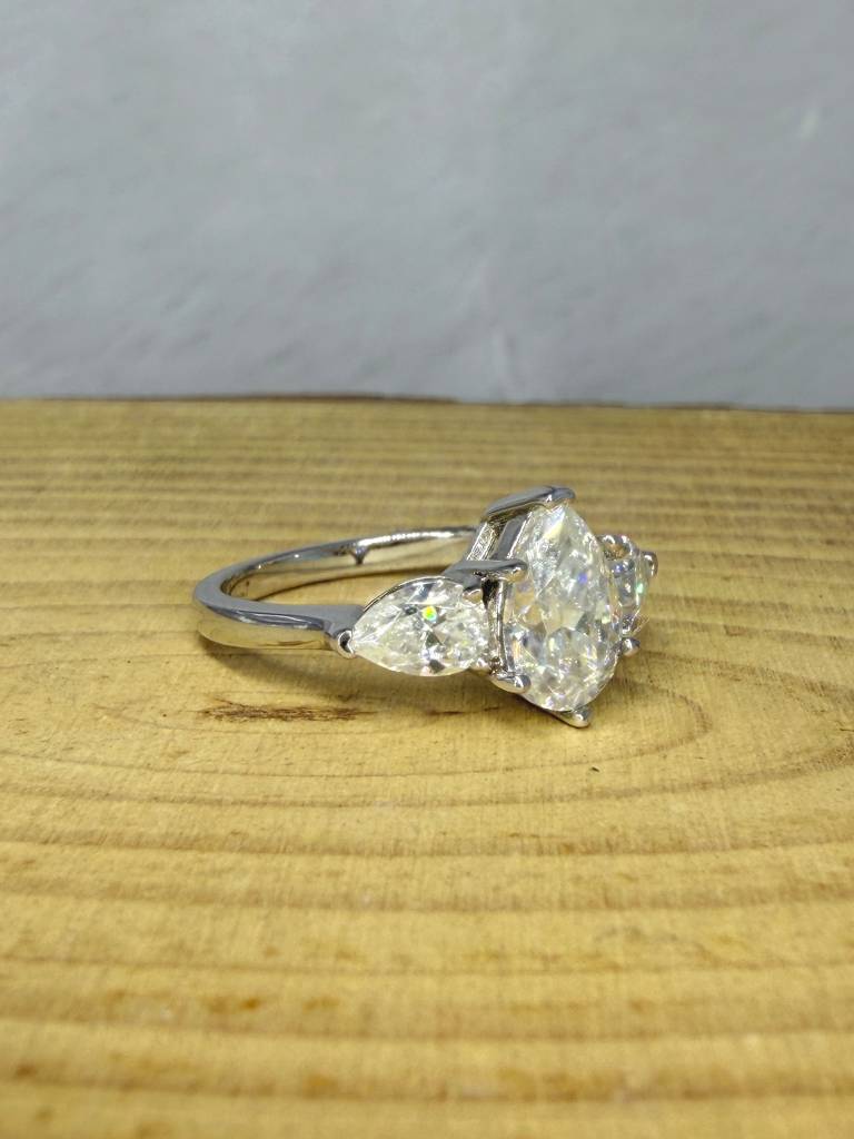 Lunar Muse 1.4Ct Moissanite Engagement Ring : GJRG0018RG925277