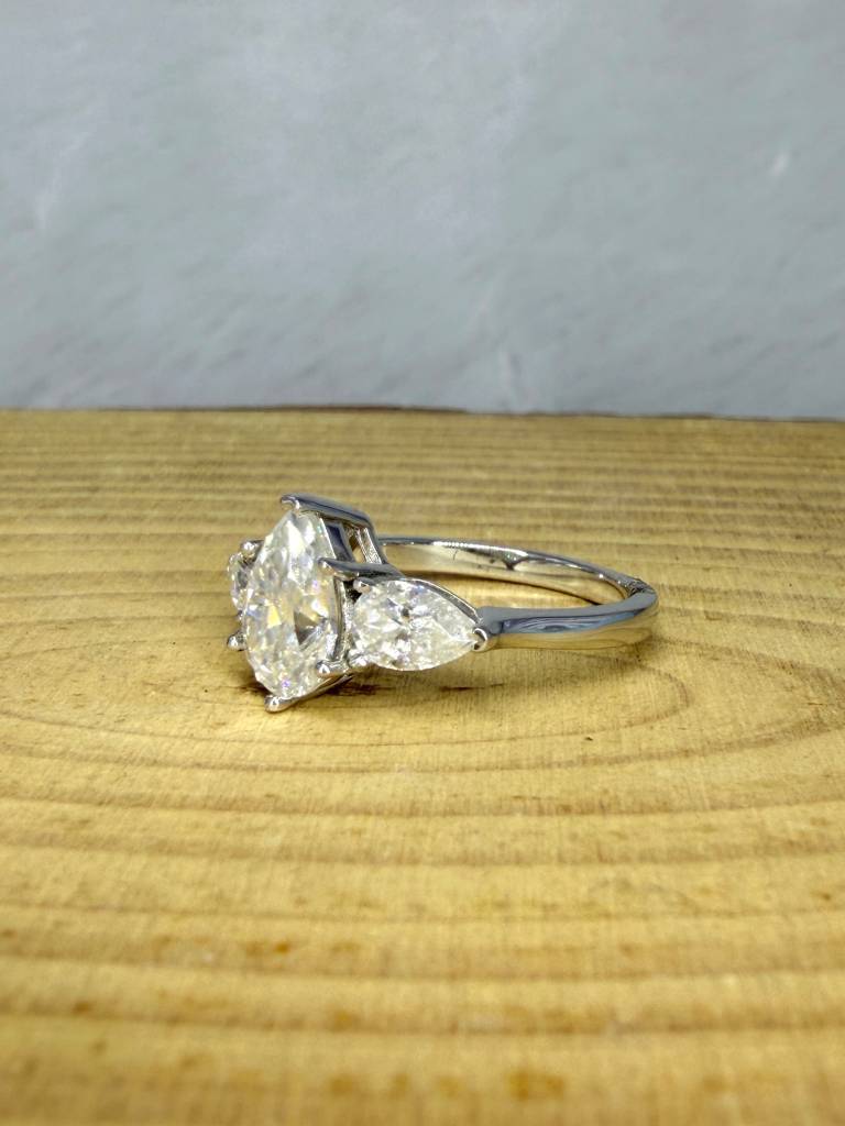 Lunar Muse 1.4Ct Moissanite Engagement Ring : GJRG0018RG925277