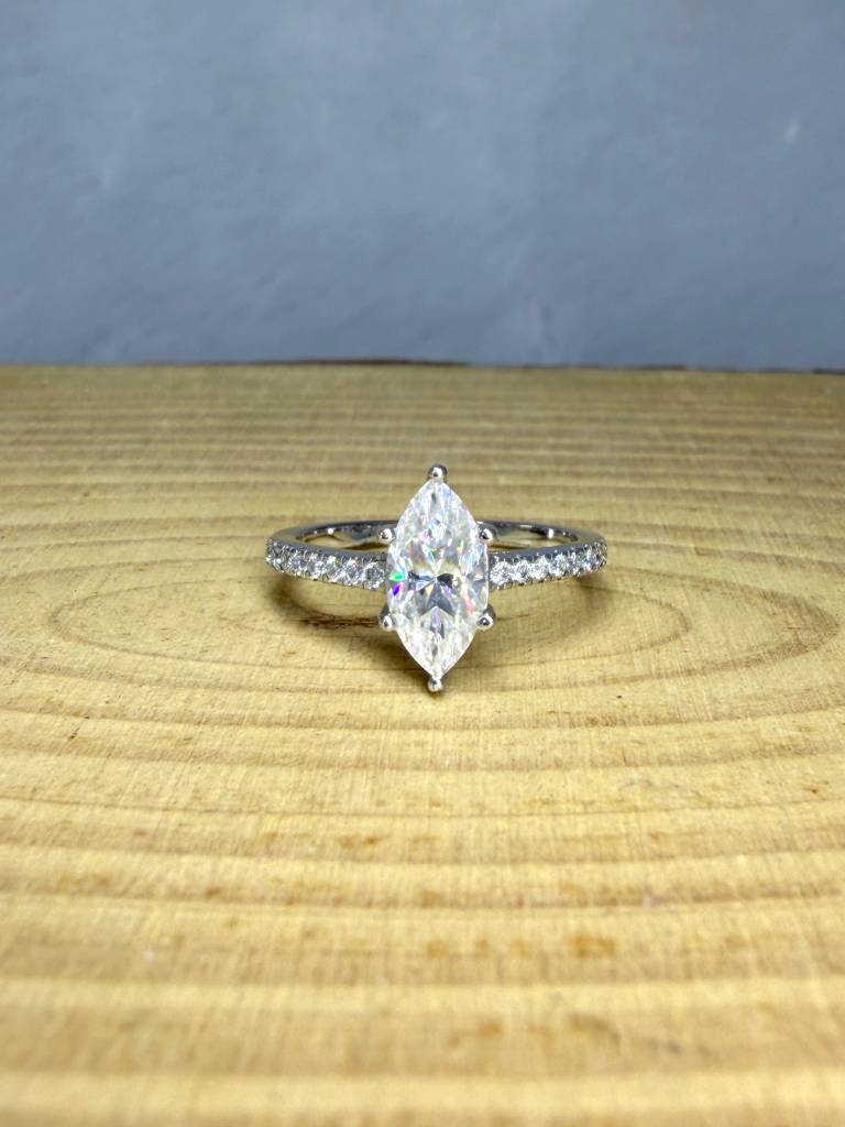 Nova Dawn 0.66Ct Moissanite Engagement Ring : GJRG0023RG925238