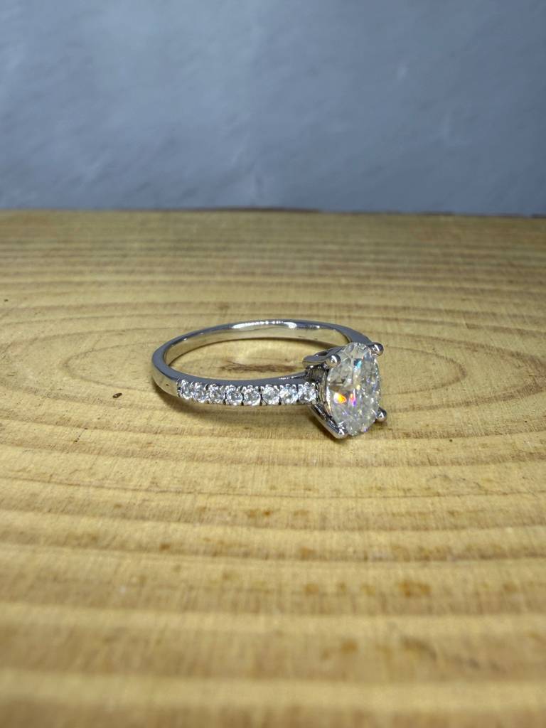 Cinder Dawn 2.5Ct Moissanite Engagement Ring : GJRG0008RG92577