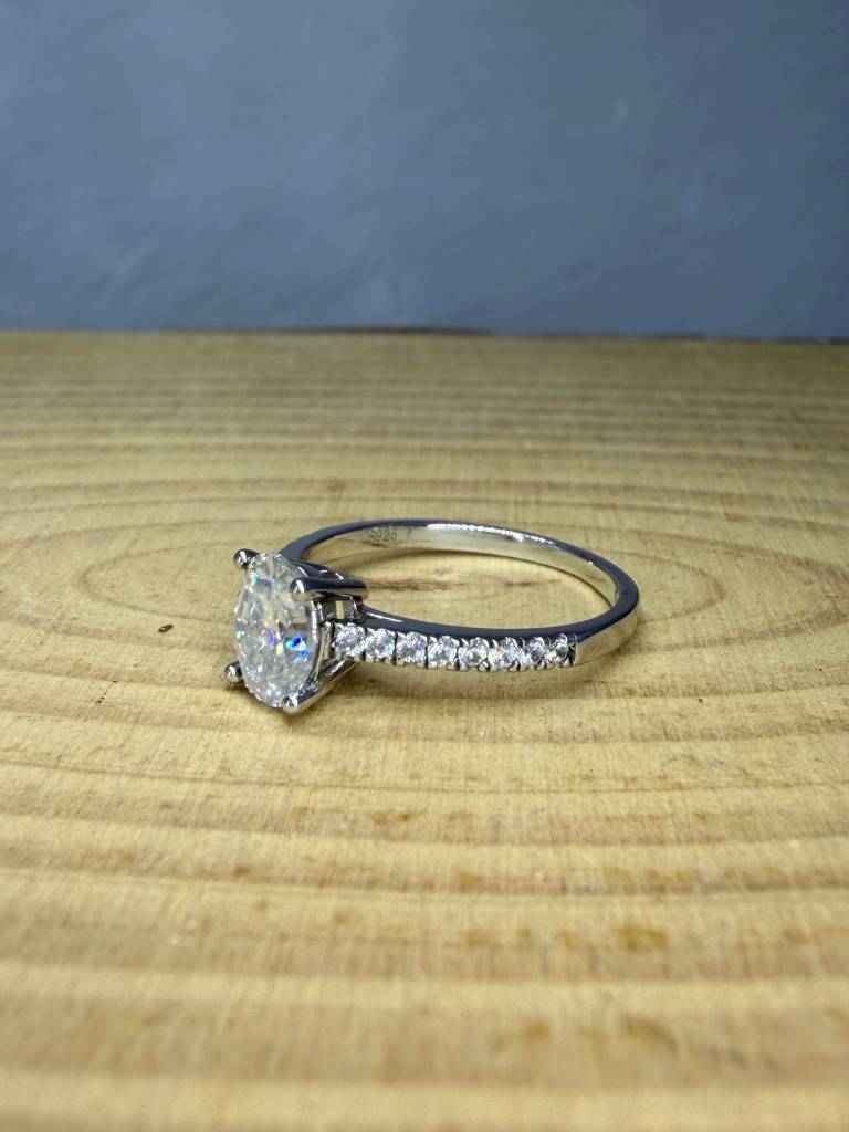 Cinder Dawn 2.5Ct Moissanite Engagement Ring : GJRG0008RG92577