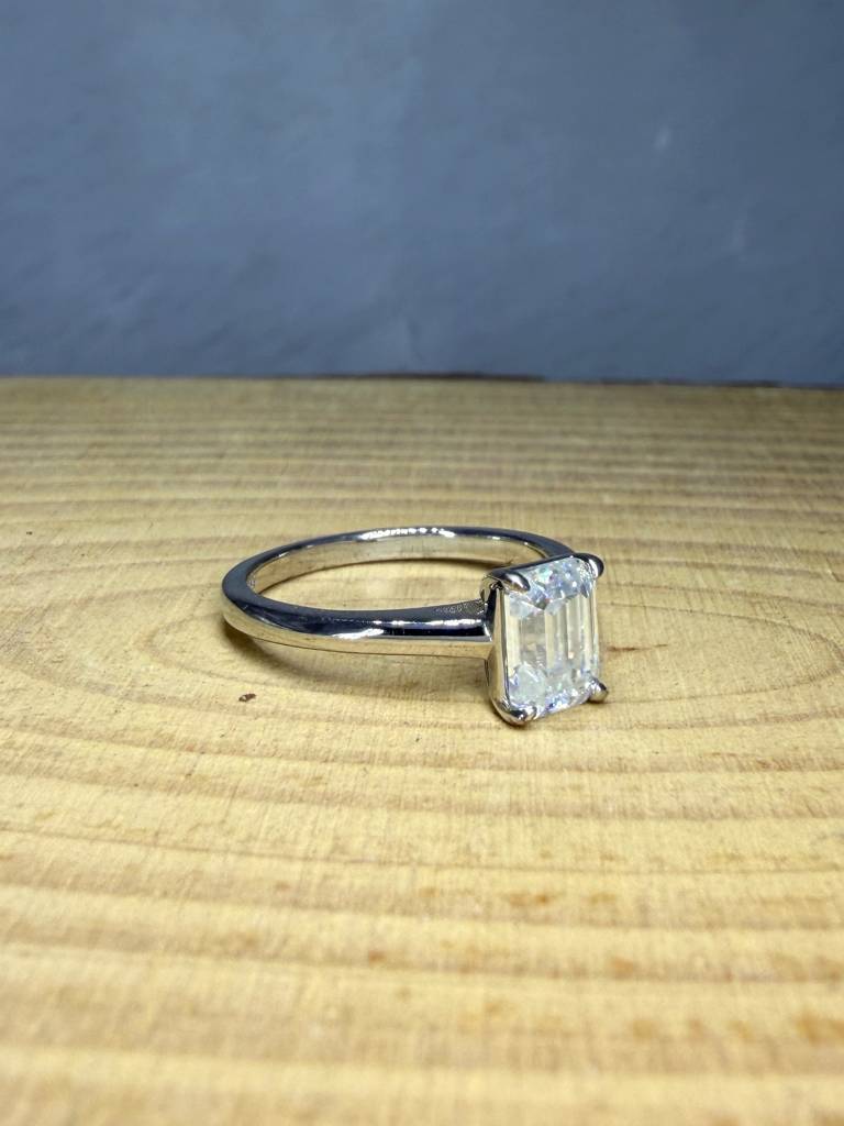 True Ember 1Ct Moissanite Solitaire Ring : GJRG0005RG92551