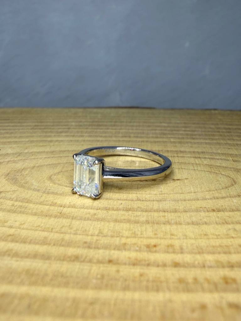 True Ember 1Ct Moissanite Solitaire Ring : GJRG0005RG92551