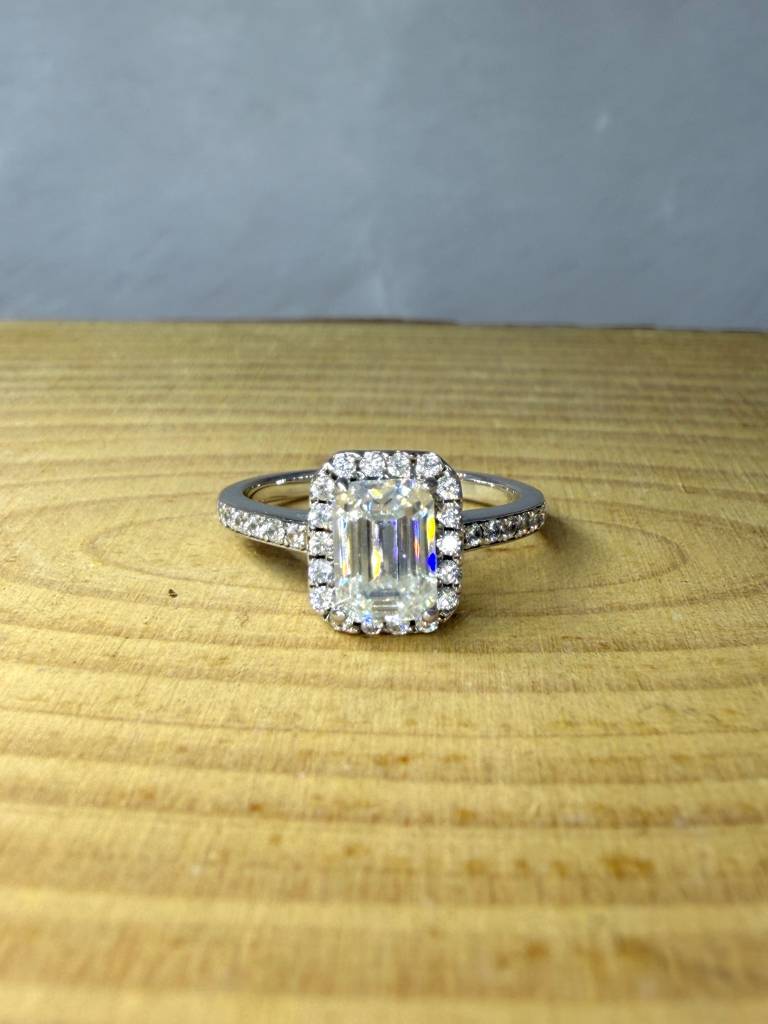 Wild Frost 2.6Ct Moissanite Engagement Ring : GJRG0019RG925151