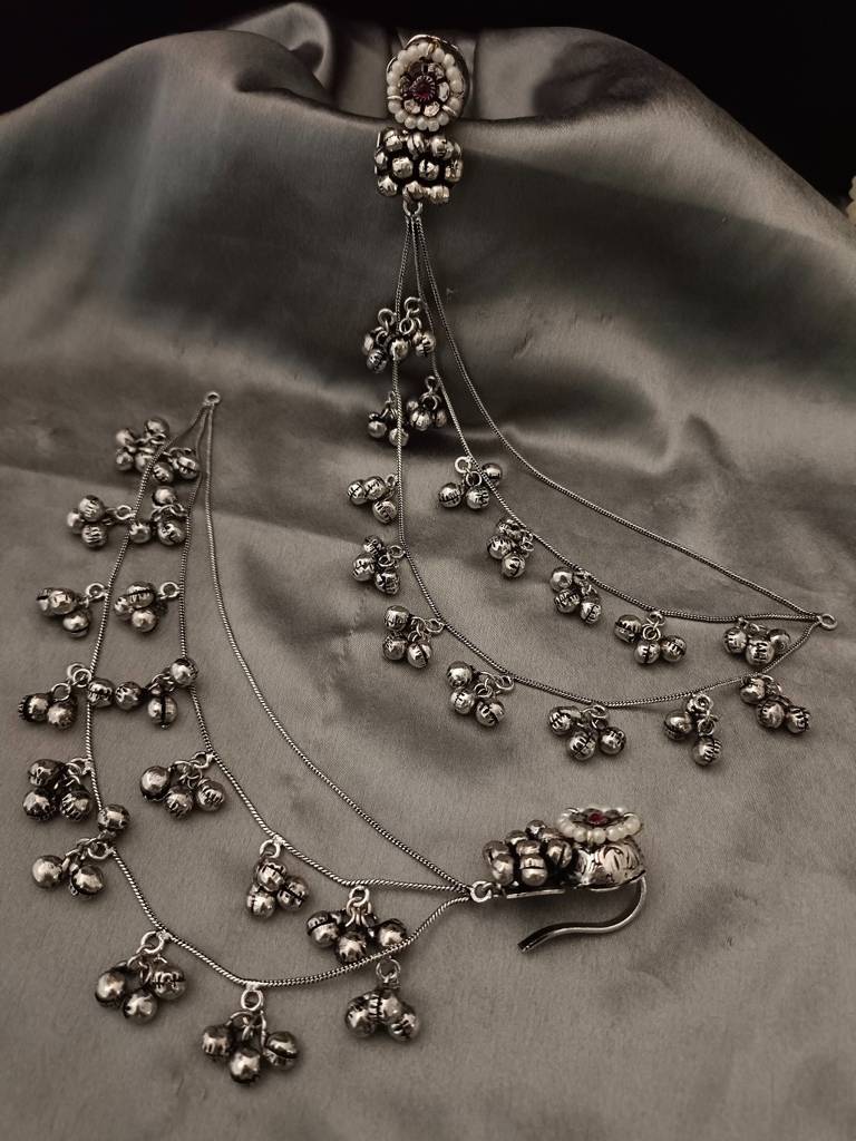 Traditional Ear Chains (Kaan Chain) With Pearl Studs And Ghungroo Dangles : VS105271