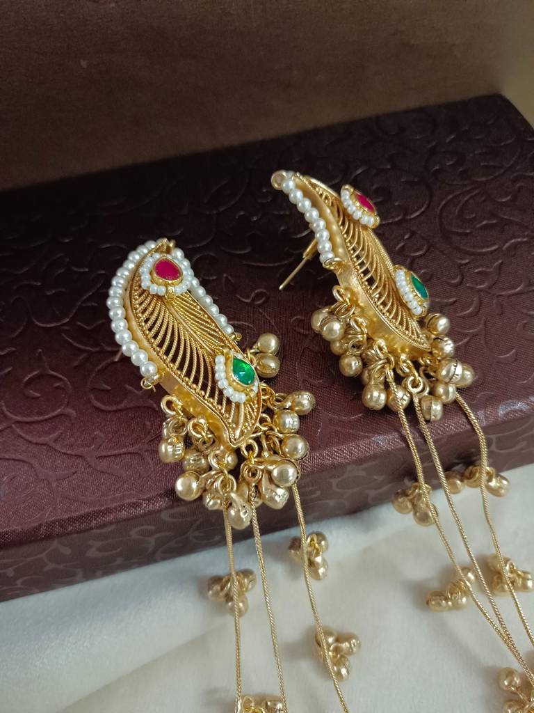 Brass-Plated Kundan Studded & Artificial Beaded Leaf Shaped Kashmiri Drop Earrings : VS105332