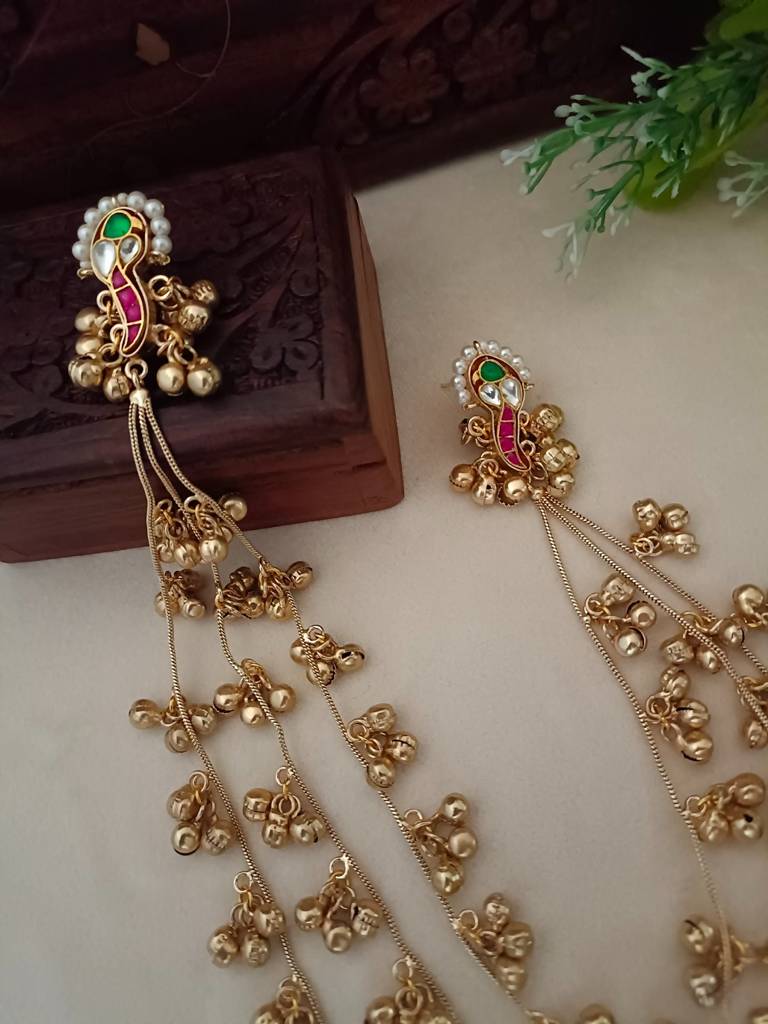Brass-Plated Kundan Studded & Beaded Peacock Shaped Kashmiri Drop Earrings : VS105354