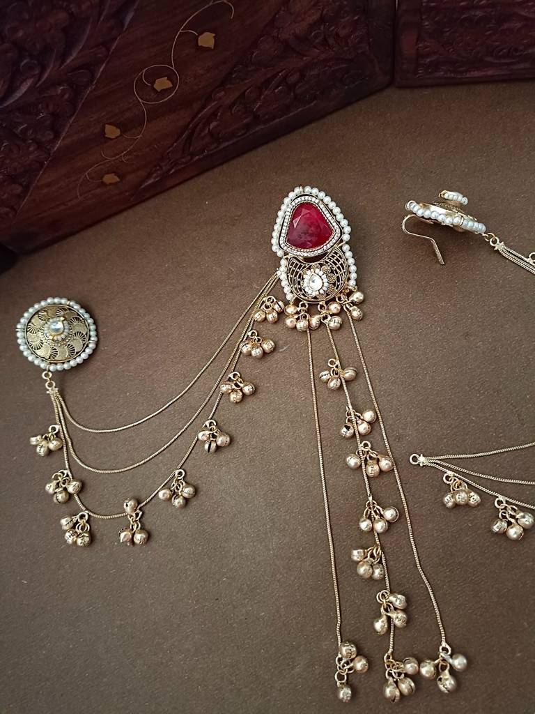 Brass-Plated Kundan Studded & Ghungroo Beaded Kashmiri Earrings With Earchains : VS105350