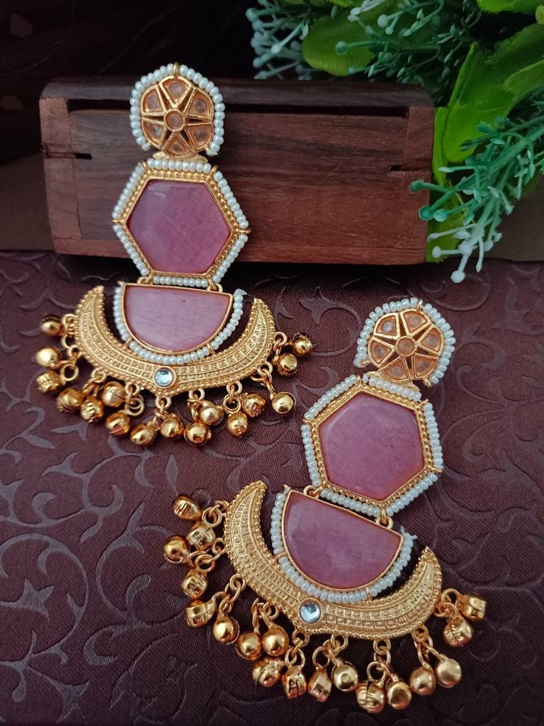 Brass-Plated Kundan Studded And Beaded Geometric Kashmiri Drop Earrings : VS105367