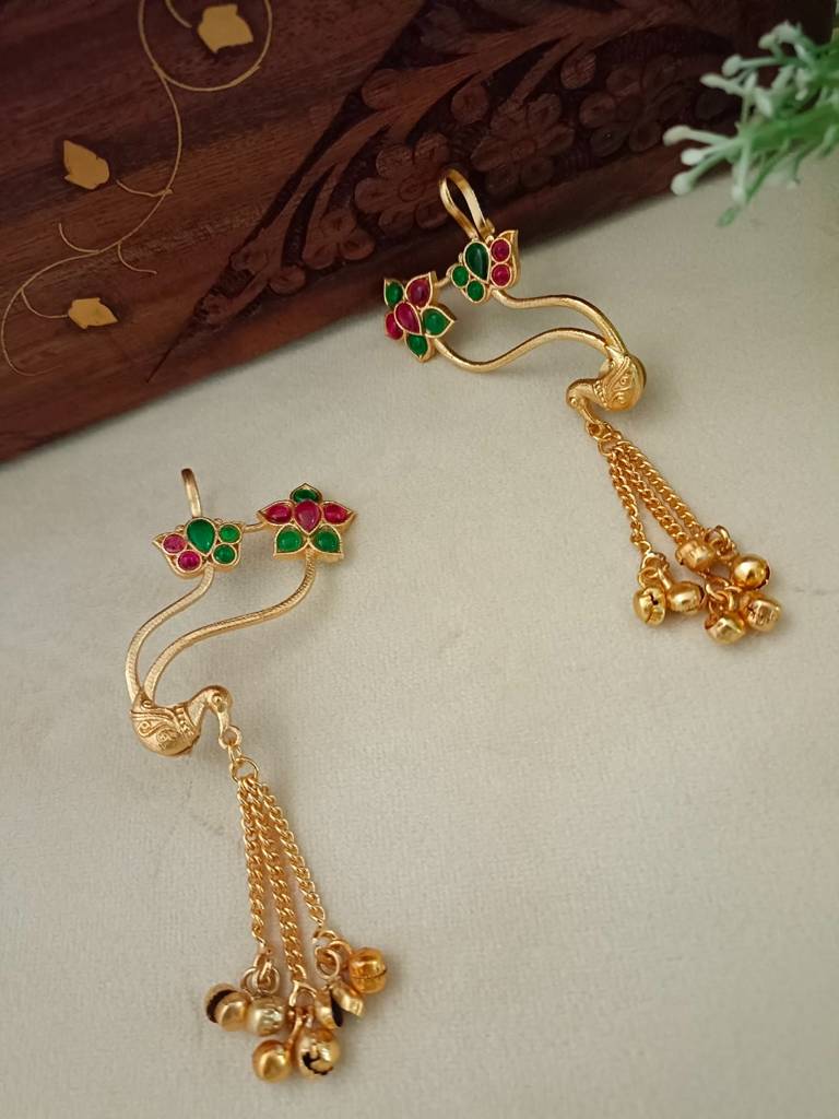 Brass-Plated Kundan Studded Gold-Toned Floral Peacock Ear Cuff Bugadi Earrings : VS105372
