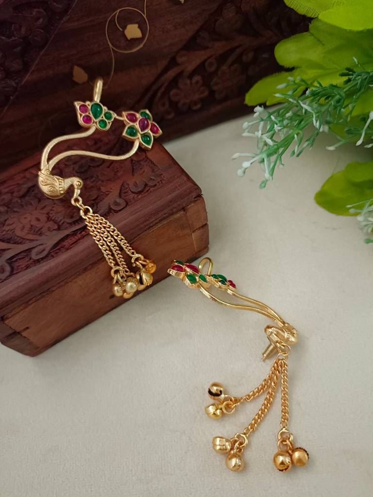 Brass-Plated Kundan Studded Gold-Toned Floral Peacock Ear Cuff Bugadi Earrings : VS105372