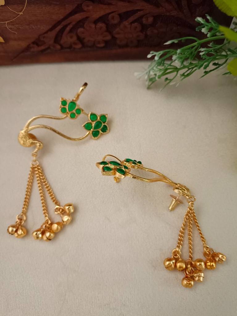 Brass-Plated Kundan Studded Gold-Toned Floral Peacock Ear Cuff Bugadi Earrings : VS105371