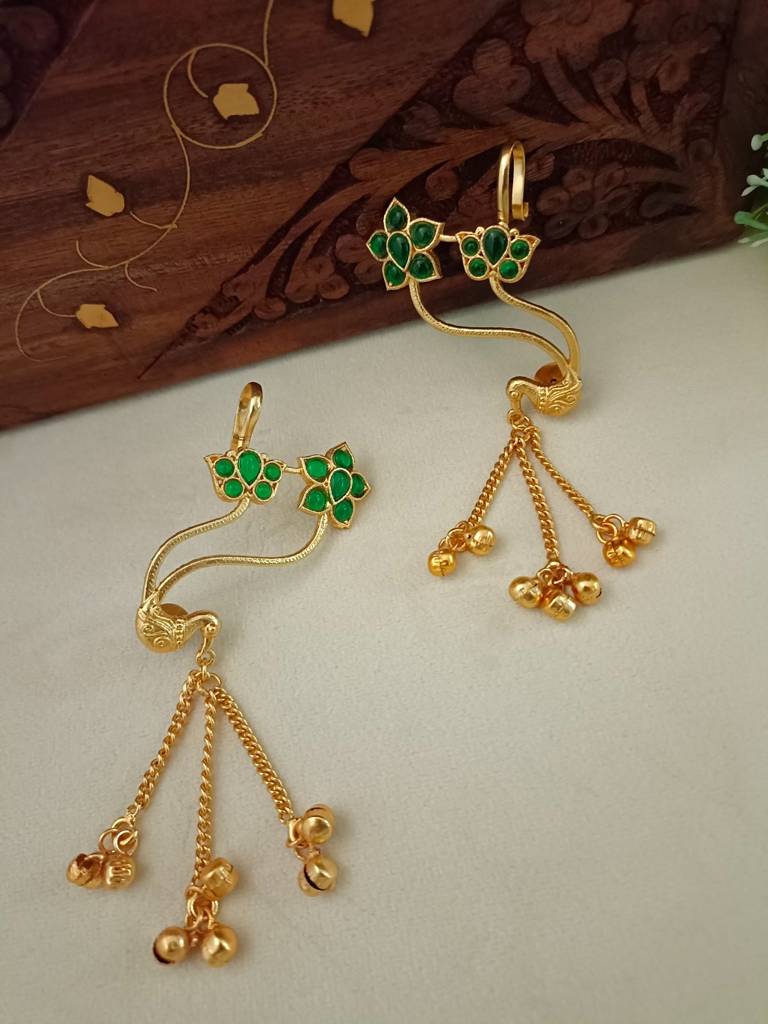 Brass-Plated Kundan Studded Gold-Toned Floral Peacock Ear Cuff Bugadi Earrings : VS105371