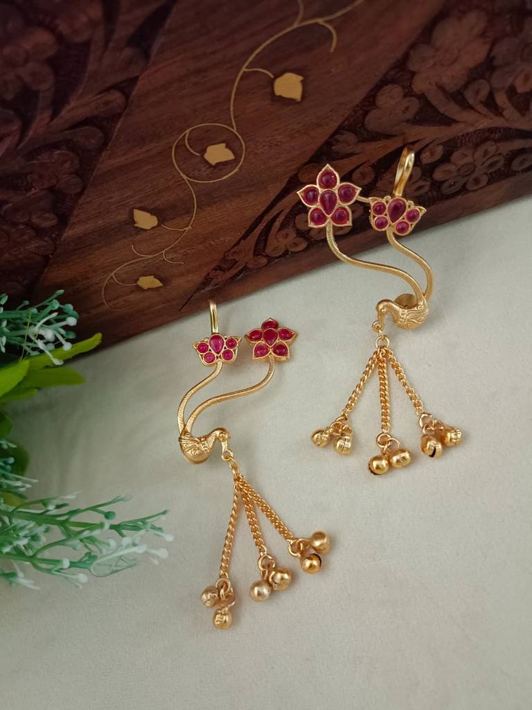 Brass-Plated Kundan Studded Gold-Toned Floral Peacock Ear Cuff Bugadi Earrings : VS105370