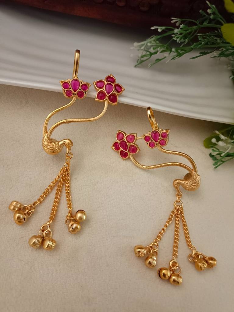 Brass-Plated Kundan Studded Gold-Toned Floral Peacock Ear Cuff Bugadi Earrings : VS105370