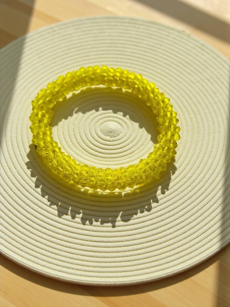 Unisex Crystal Bloom – Adjustable Crystal Bead Bracelets : CRY-YLW-BLT-ONB-111