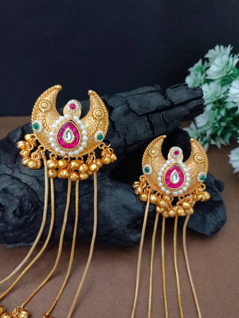 Brass-Plated Pachi Kundan & Ghungaroo Beaded Kashmiri Crescent Shaped Drop Earrings : VS105421