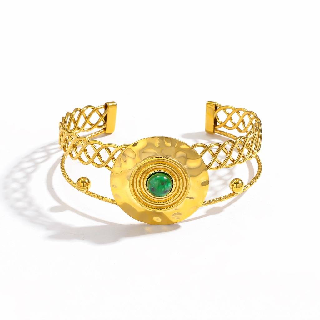 Verdant Oracle Hammered Cuff Bracelet : Le165