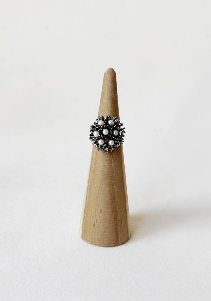 Sunshine Mini Pearl Ring Meteorite Black - Freesize (Us 5 - 7.5 / India 9 - 15.5 / Inner Dia 15.6 - 17.7Mm) : BS40B-10