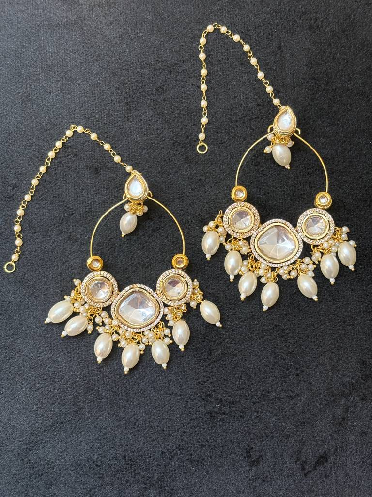 Zahra Emerald-Tinged Chandbali Earrings : BSJ157