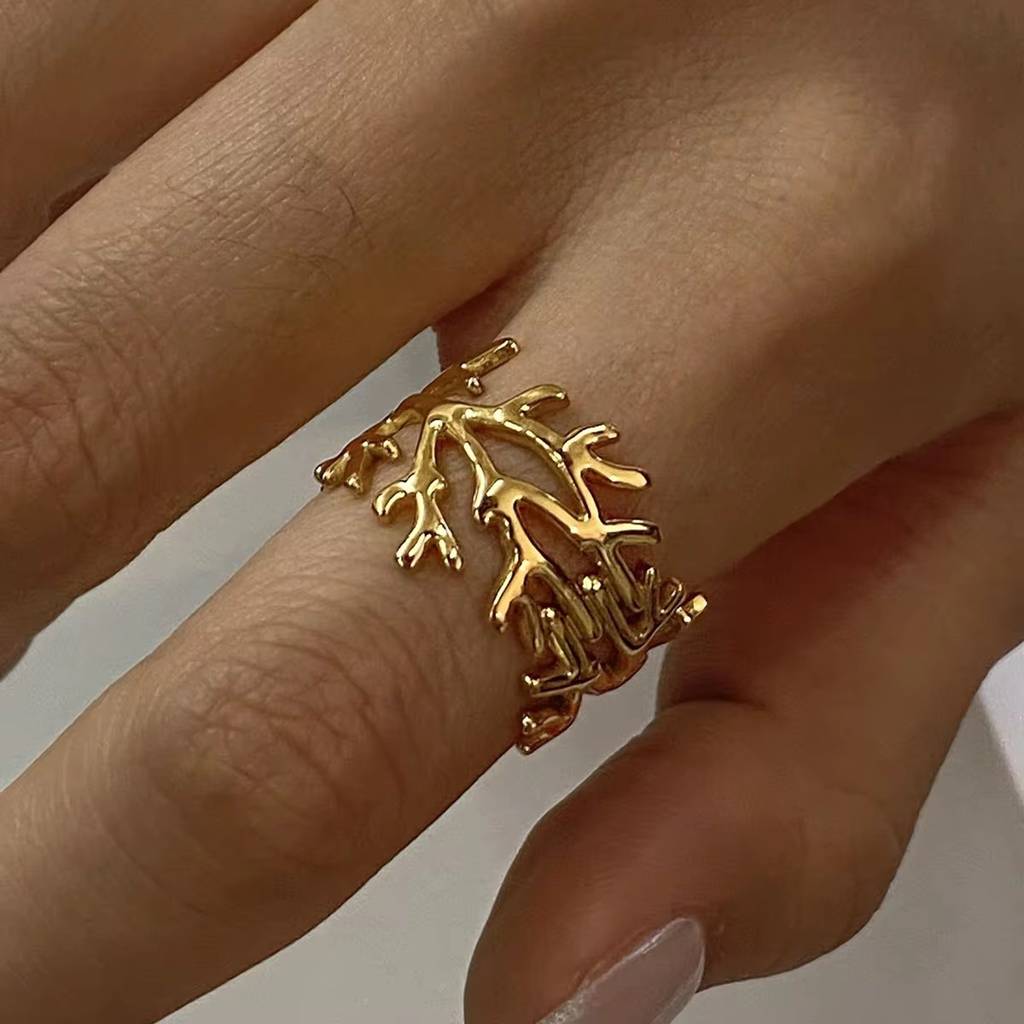 Boho-Luxe Openwork Leaf Motif Ring Set - 18K Gold Plated : 100593