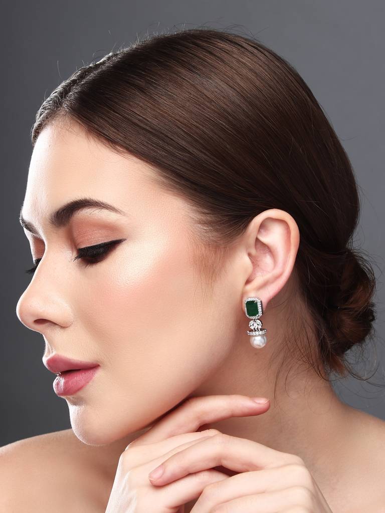 Crystal Halo Pearl Drop Earrings : S24MMER239GRN