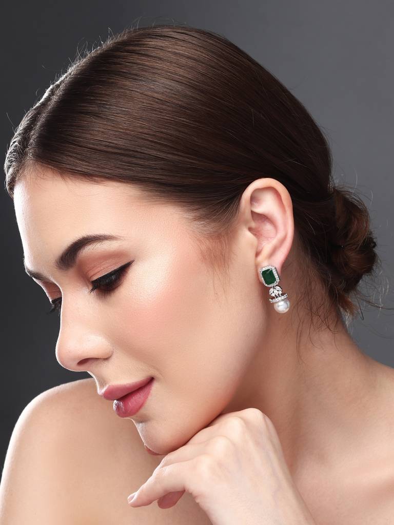 Crystal Halo Pearl Drop Earrings : S24MMER239GRN