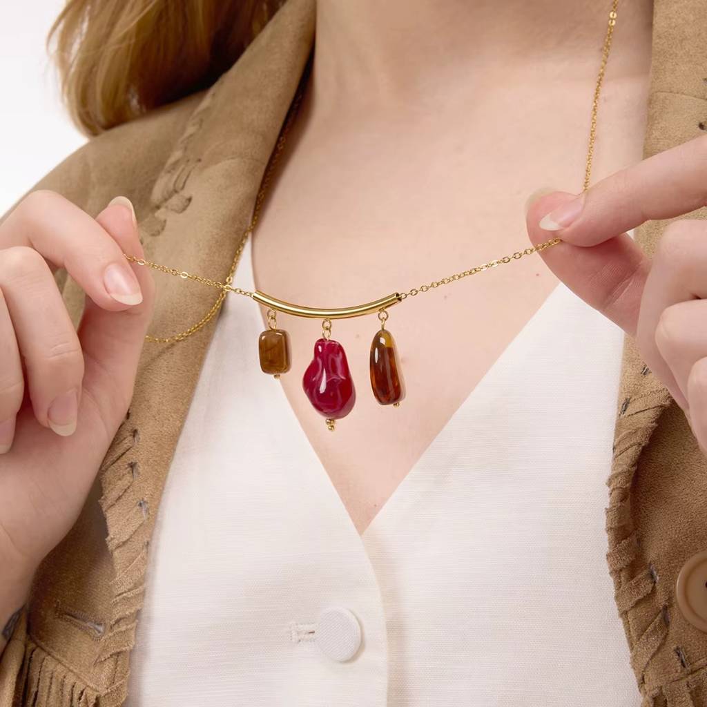 18K Gold Plated Anti-Tarnish Red Natural Stone Long Chain Necklace : NEC-735