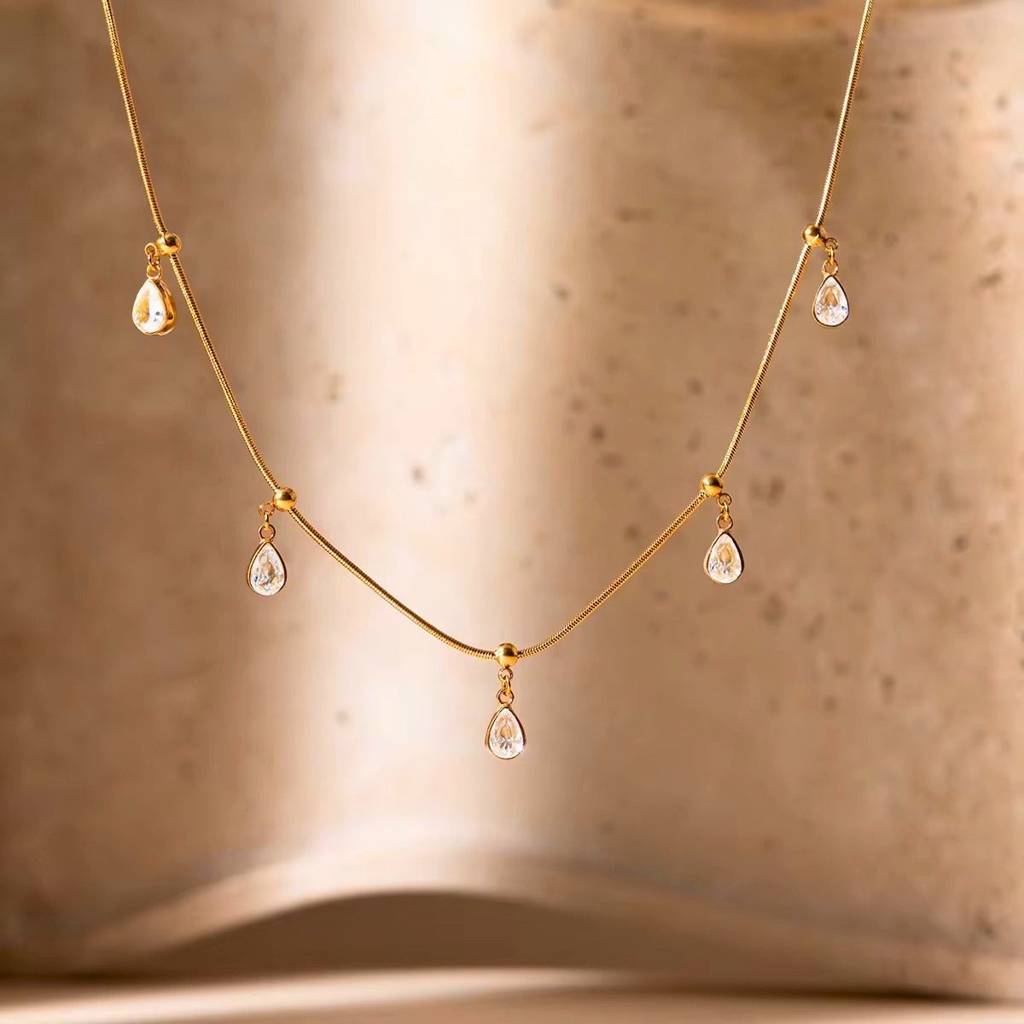 18K Gold Plated Minimalist Crystal Choker, Lila : INLILA