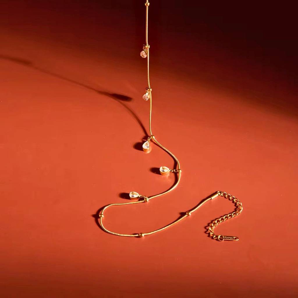 18K Gold Plated Minimalist Crystal Choker, Lila : INLILA