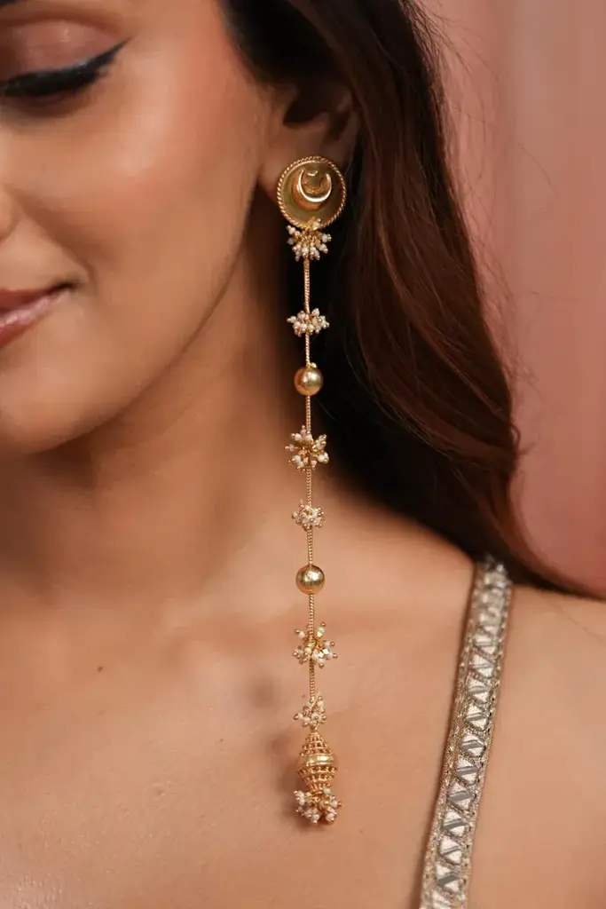 Gold Tone Pearl Earrings : J00361787