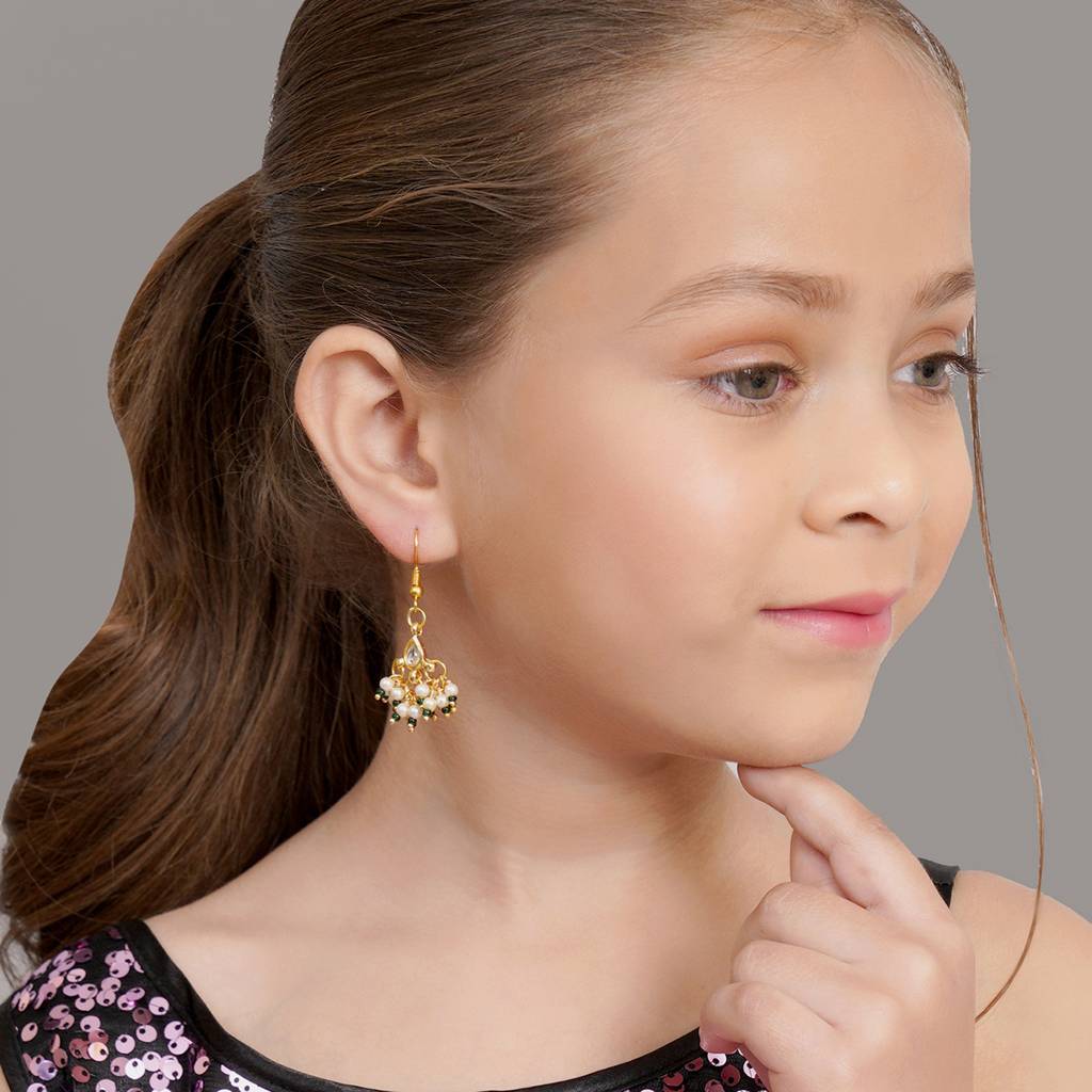 Pearl And Green Stone Kundan Earrings : RRKDEC22-14