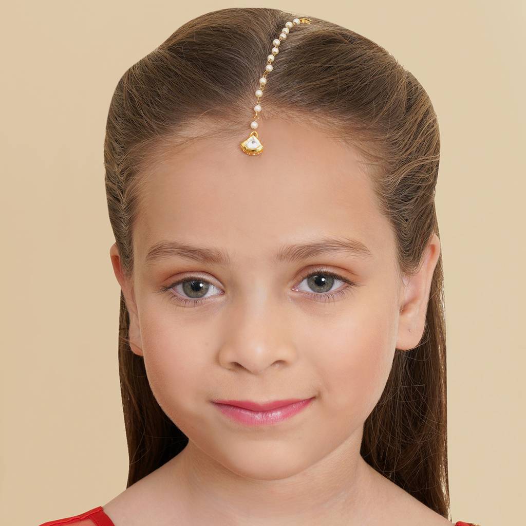 Kundan Maang Tikka With Pearl Chain : RRKDEC22-48