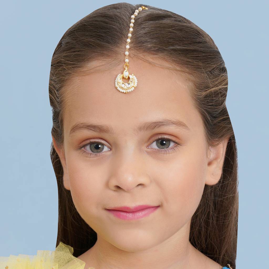 Kundan & Pearl Round Maang Tikka : RRKDEC22-42