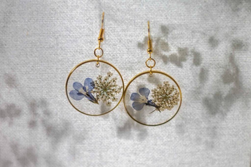 Tinsel Flower Earrings : LA-FF-TF-E-01
