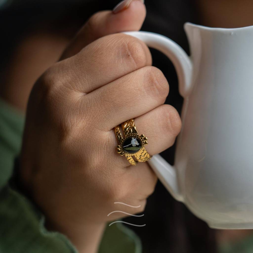 The Midnight Duchess Ring : LA-TDHR-TMDR-01
