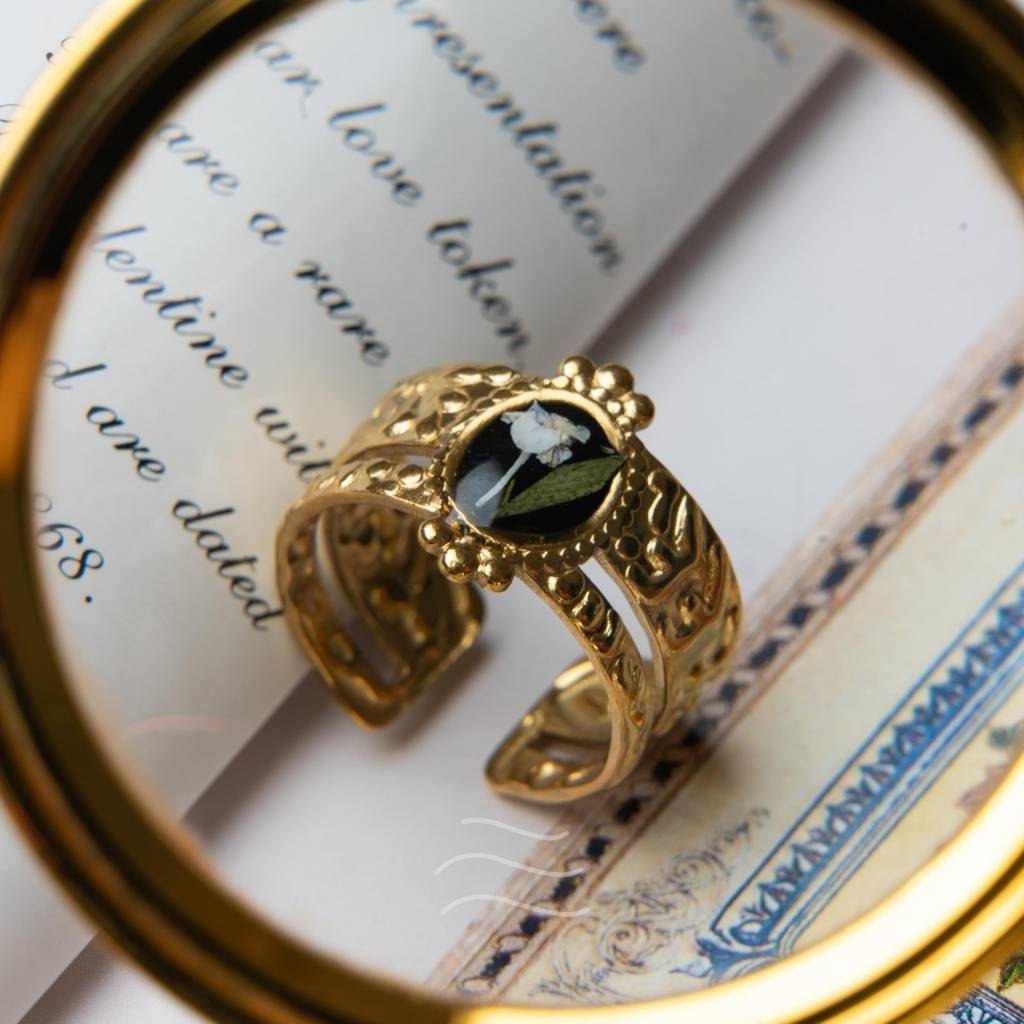 The Midnight Duchess Ring : LA-TDHR-TMDR-01