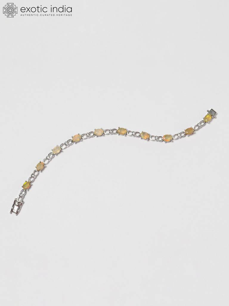 Oval-Cut Opal Gemstone Sterling Silver Bracelet : LDD286