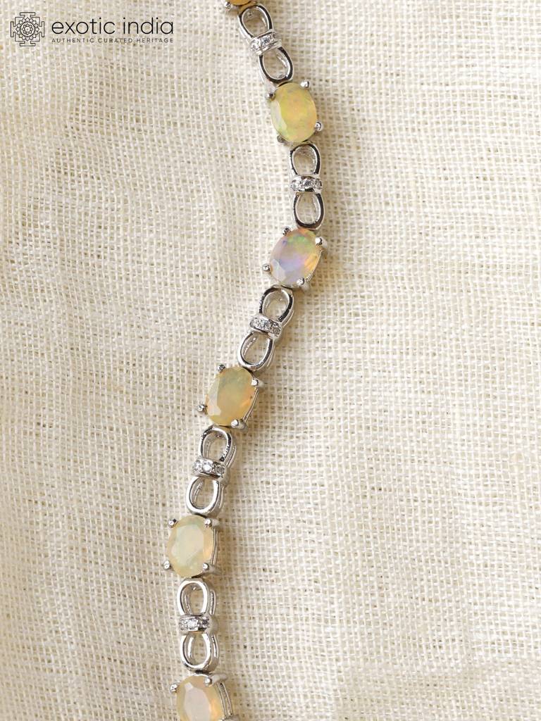 Oval-Cut Opal Gemstone Sterling Silver Bracelet : LDD286