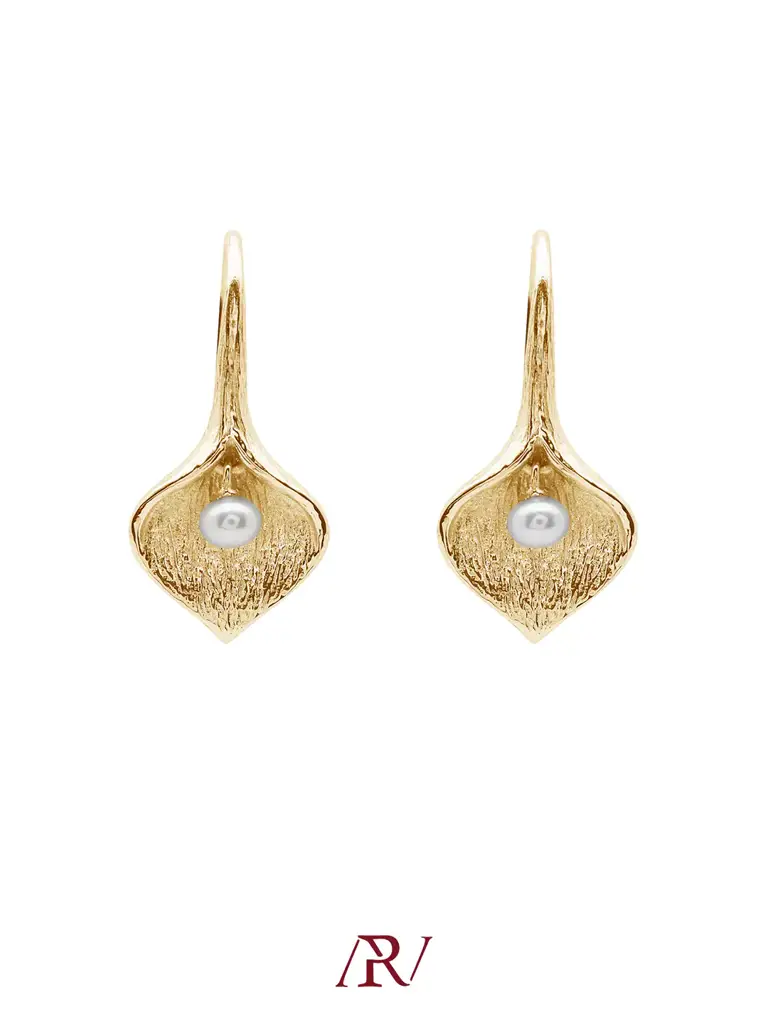 Leaf Bud Pearl Earrings : ARV-ER-043
