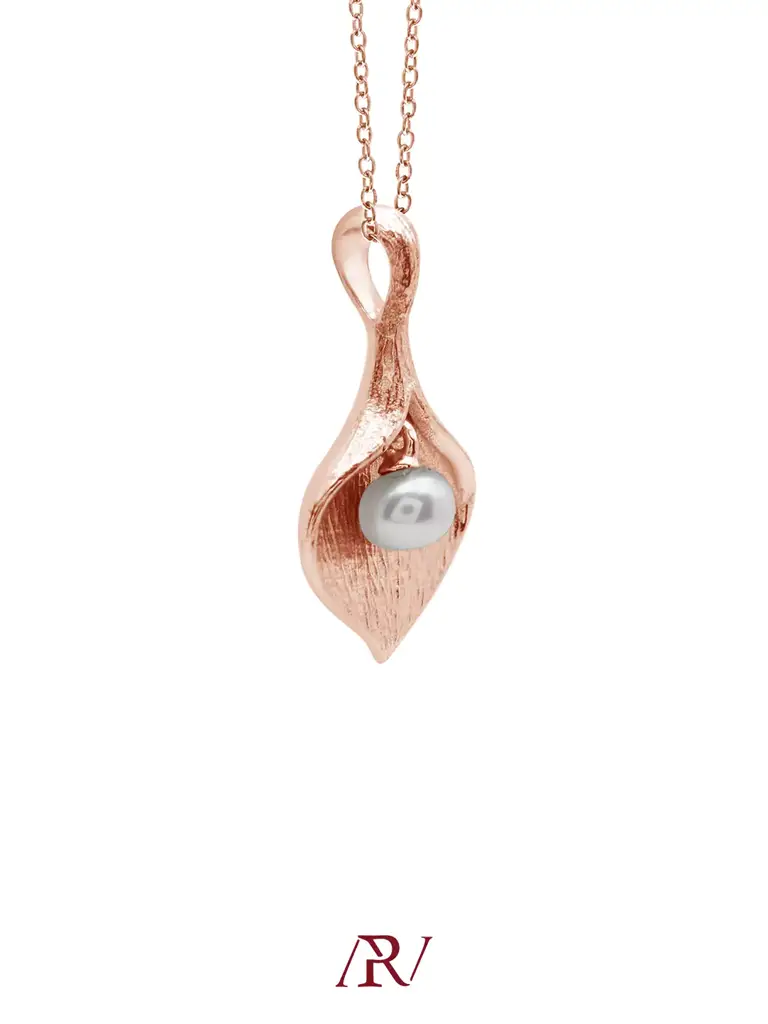 Leaf Bud Pearl Necklace : ARV-NK-024