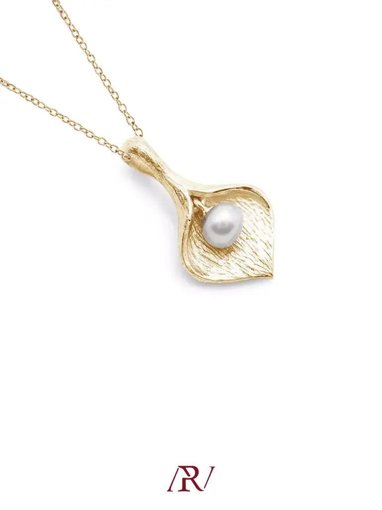 Leaf Bud Pearl Necklace : ARV-NK-024