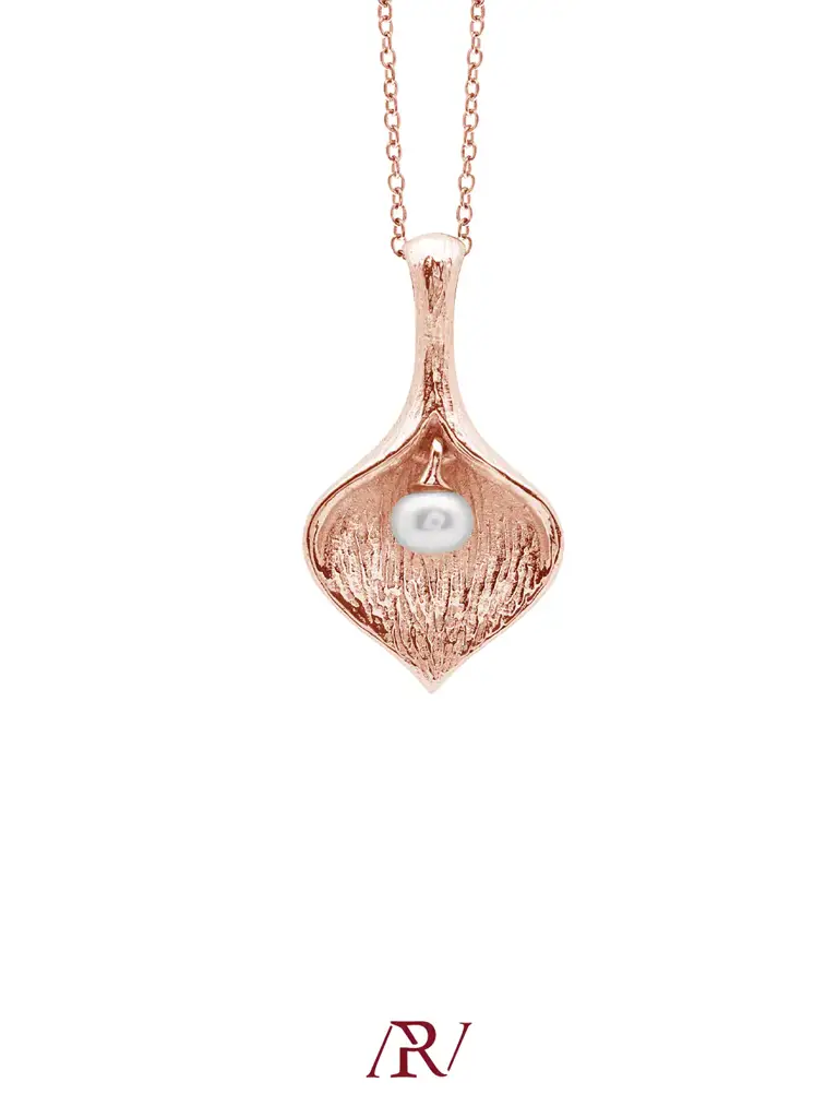 Leaf Bud Pearl Necklace : ARV-NK-024