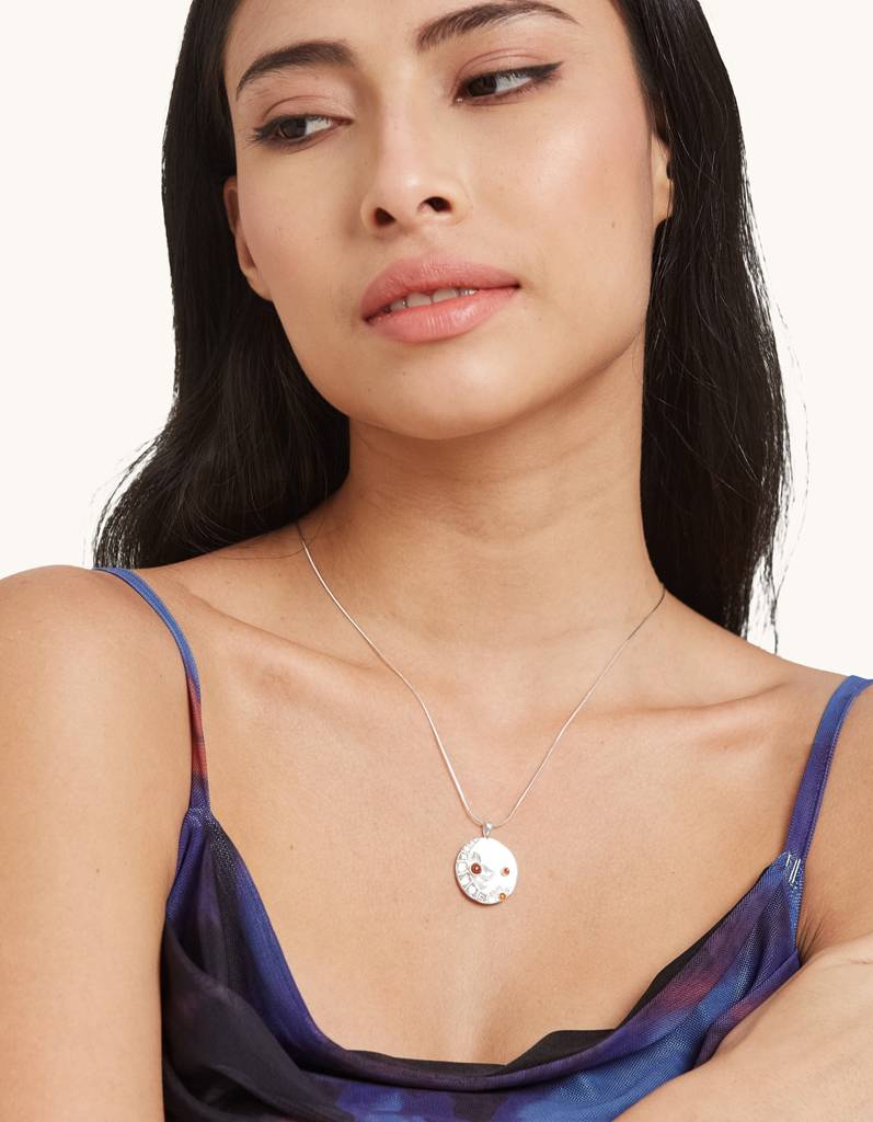 Carnelian & Kundan Full Moon Pendant : LLPE104