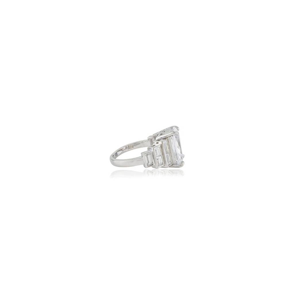 925 Silver Emerald Cut Cocktail Ring With Thrashed Ice Cut White Cz Diamonds : LM160