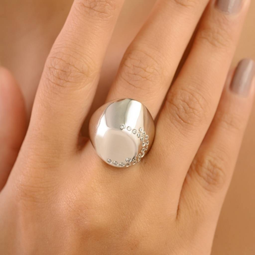 925 Silver Signet Ring With Flush Setting Sparkling Cz Diamonds : LM166