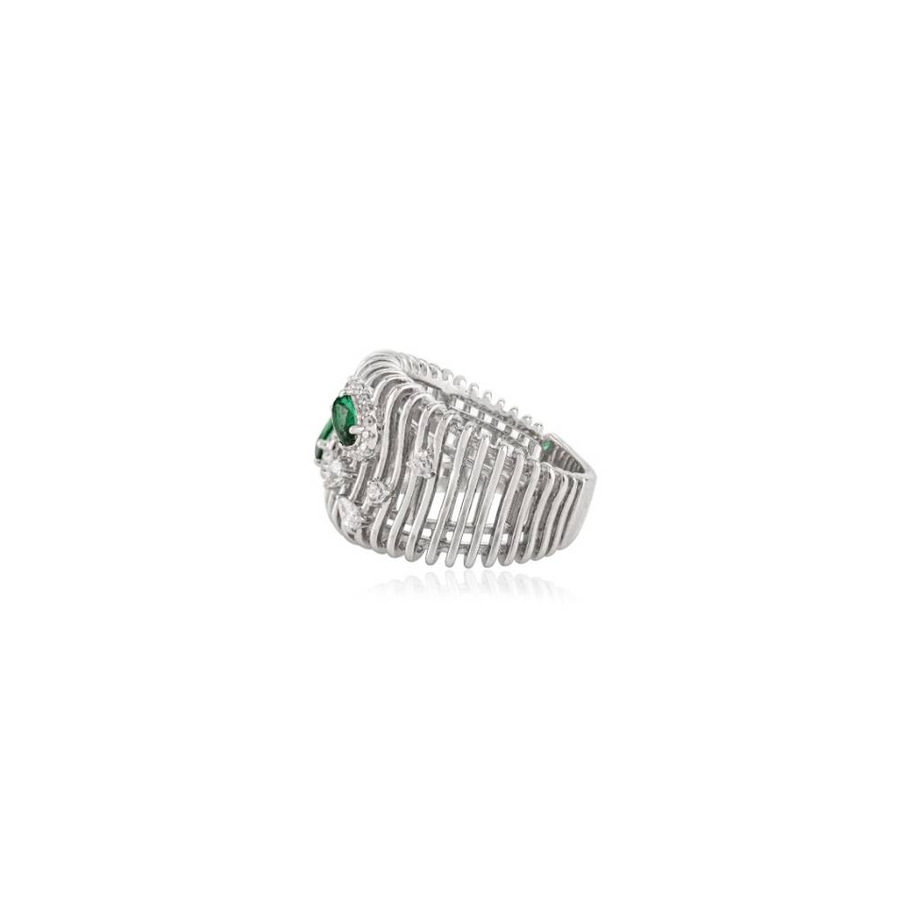 925 Silver Ring In White Gold Finish With Green Baguette Cut Cz Diamonds : LM191