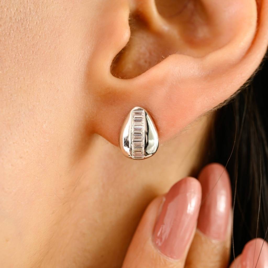 Pear Shape Dainty Stud Earrings In 925 Silver With Cz Diamonds : LM67
