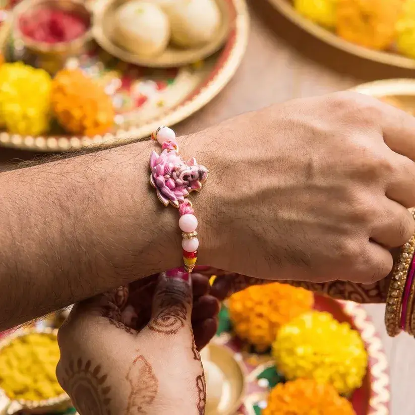 Exclusive Rakhi For Brother – Surprise Premium Rakhi : MRR-RAKHI-0024